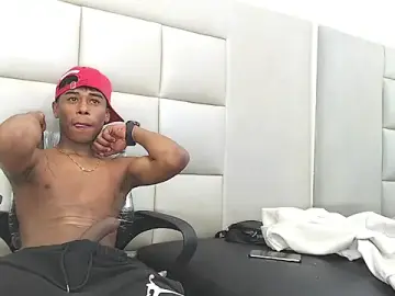 Stripchat Adult Webcams of TonnyMarck