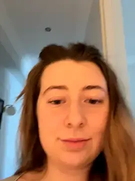 Stripchat Live Sex Cam of curvyflawless