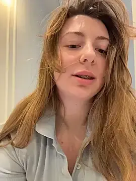 Stripchat Sex Cam of curvyflawless