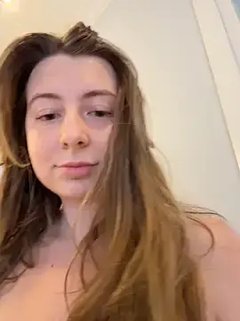 Stripchat Free Live Porn of curvyflawless