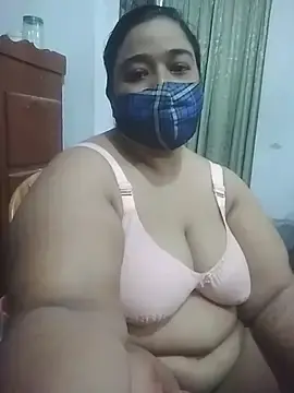 Stripchat Free Porn Cam of momo_loves