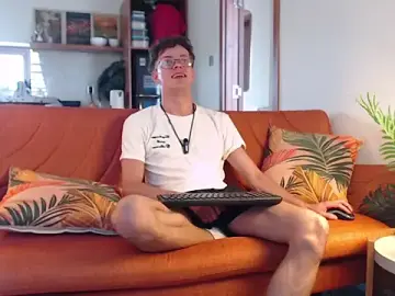 Stripchat Free Porn Cam of William_Henry_