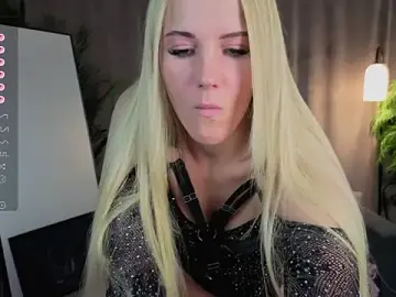 Stripchat Live Sex of Emmi_crystal