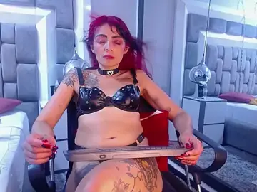 Stripchat Watch Live Sex Cams of Lucie_Red