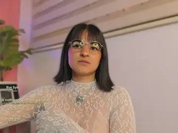 Stripchat Adult Webcam of SoySaraa