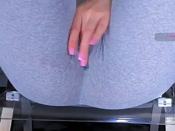 Stripchat Free Porn Cam of Cameltoe_squirt_inPants