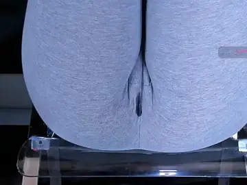 Stripchat Free Live Porn of Cameltoe_squirt_inPants