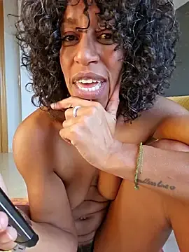 Stripchat Free Porn Cam of Goldenlace