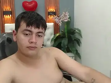 Stripchat Watch Live Sex Cams of Thiago_saenzz