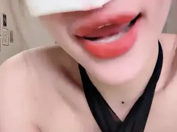 Stripchat Sex Cam of MaiLiiil