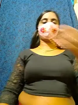 Stripchat Live Sex Cam of mini-queen