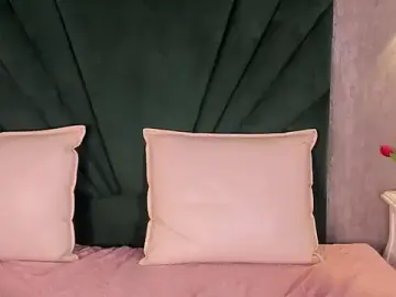 Stripchat Sex Cam of EmiliClarke