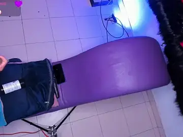 Stripchat Live Sex Cam of Shyfantasies