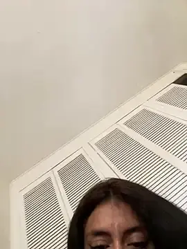 Stripchat Adult Webcam of SweetHushviolet