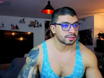 Stripchat Watch Live Sex Cams of Michael_Diamond