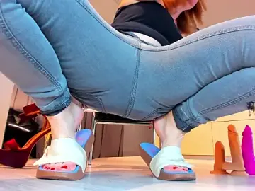 Stripchat Free Porn Cam of Girl_Squirts