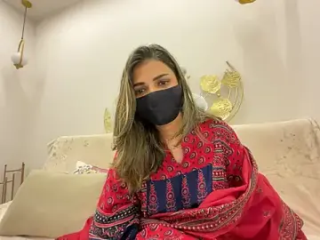 Stripchat Free Live Porn of MaYaa__11