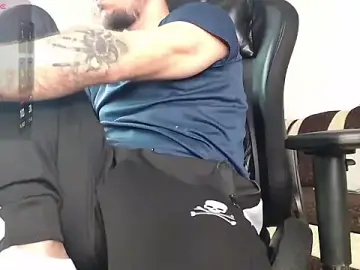 Stripchat Live Sex Cam of marioslim