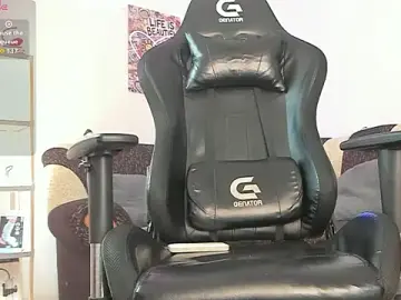 Stripchat Sex Cam of marioslim