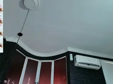 Stripchat Sex Cam of AlexLenox_