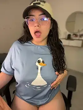 Stripchat Free Live Porn of Lia_flowers