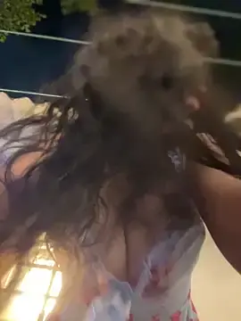 Stripchat Live Porn of Lia_flowers