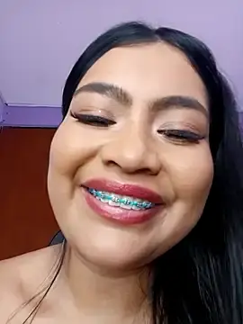 Stripchat Free Porn Cam of LunaaRosse