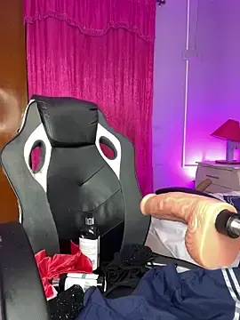 Stripchat Watch Live Sex Cams of LunaaRosse