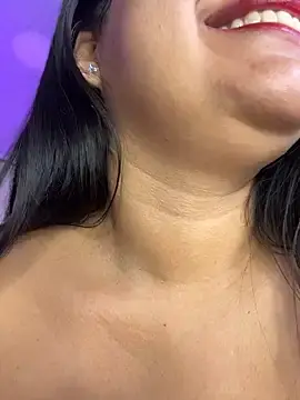 Stripchat Free Live Porn of LunaaRosse