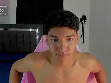 Stripchat Best live sex cam show of Maximiliano_Khalil