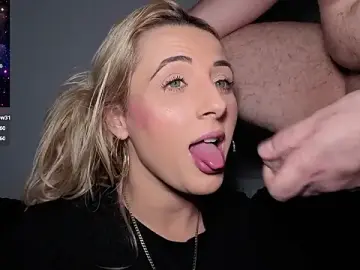 Stripchat Watch Live Sex Cams of Strongqueen