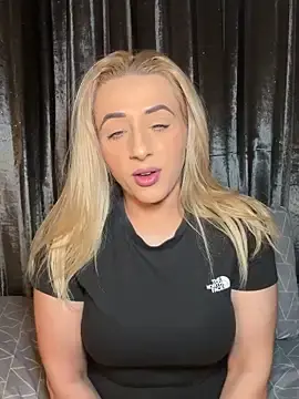 Stripchat Sex Cam of Strongqueen