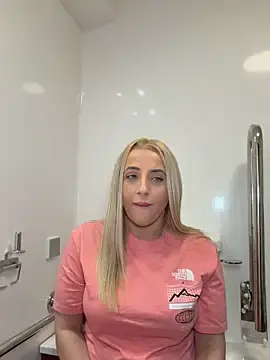 Stripchat Watch Live Sex Cams of Strongqueen