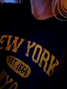 Stripchat Sex Cam of Luna_Veil