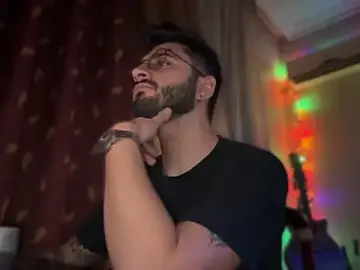 Stripchat Sex Cam of The_Oggy