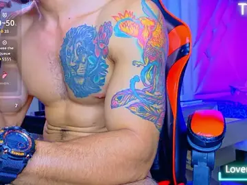 Stripchat Live Sex Cam of Rich_boy01