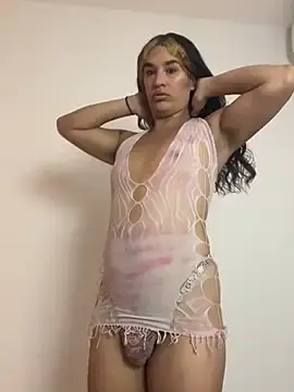 Stripchat Free Live Porn of Sweet_vicky_hot