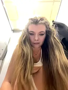 Stripchat Free Live Porn of Holy_Tereza