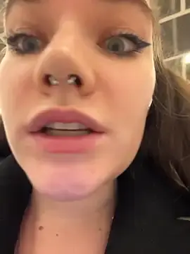 Stripchat Adult Webcam of Holy_Tereza