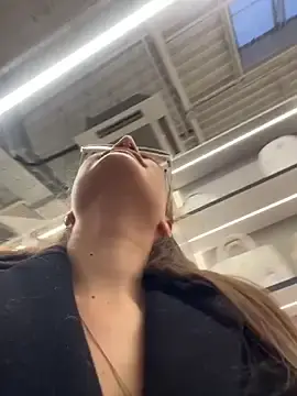 Stripchat Sex Cam of Holy_Tereza