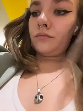 Stripchat Free Porn Cam of Holy_Tereza