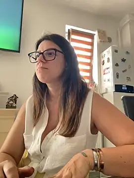 Stripchat Adult Webcam of NadiraNoor