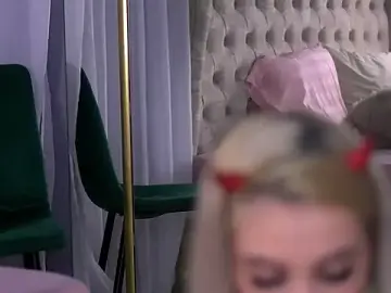 Stripchat Adult Video Chat of AwaLynch