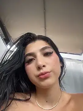 Stripchat Free Porn Cam of BadLilAngelXXX