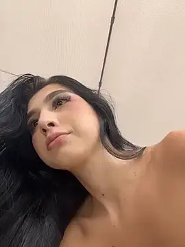 Stripchat Sex Cam of BadLilAngelXXX