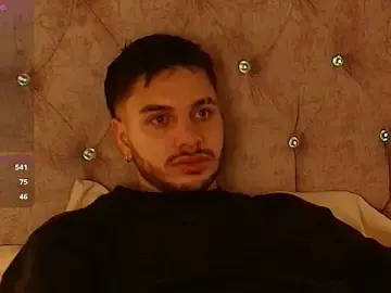 Stripchat Adult Video Chat of Amadeo_Wild