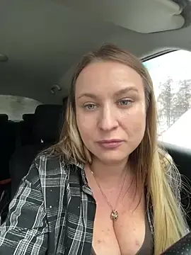 Stripchat Sex Cam of OlgaBuzzz