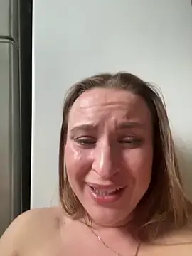 Stripchat Sex Cam of OlgaBuzzz