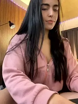 Stripchat Sex Cam of DaphneUwu