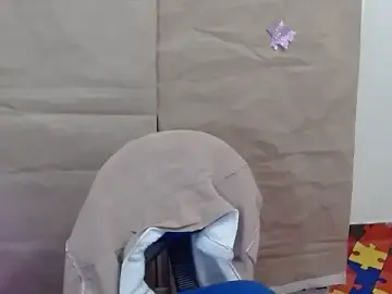 Stripchat Sex Cam of Chantal_hott